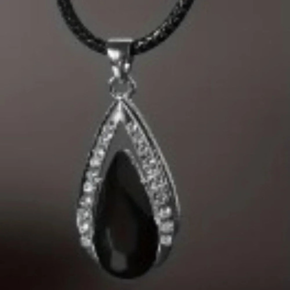 Gothic Waterdrop Pendant Necklace Adjustable Black Rope Chain, Black Retro - Picture 2 of 7